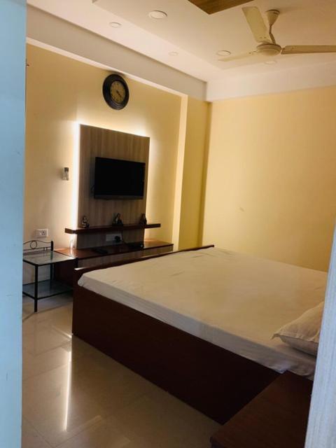 Vara Varanasi Exterior foto